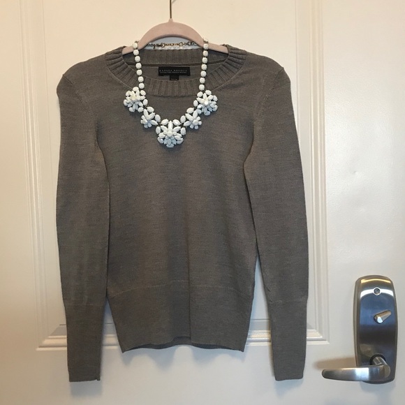 Banana Republic Gray Merino Wool Sweater Size XSP - Picture 2 of 7